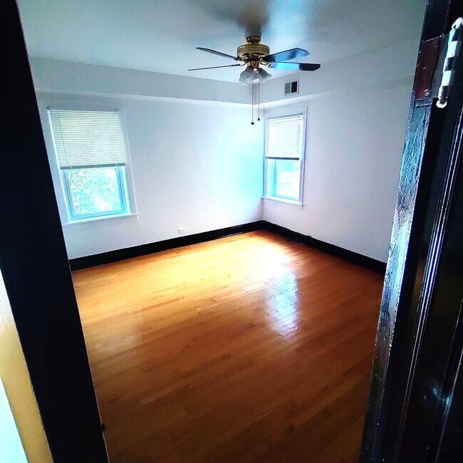 Building Photo - 7746 S Jeffery Blvd