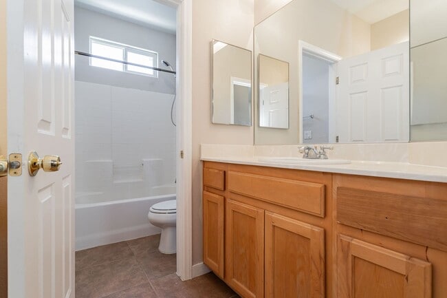 Building Photo - 8611 Splendid Leaf Ct