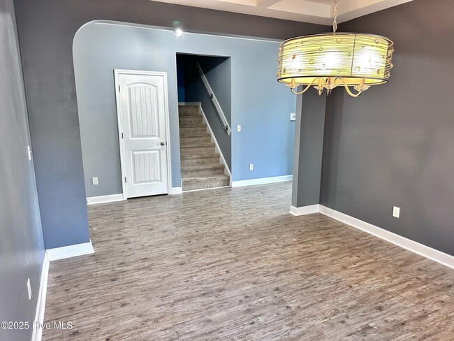 Building Photo - 109 Pennington St