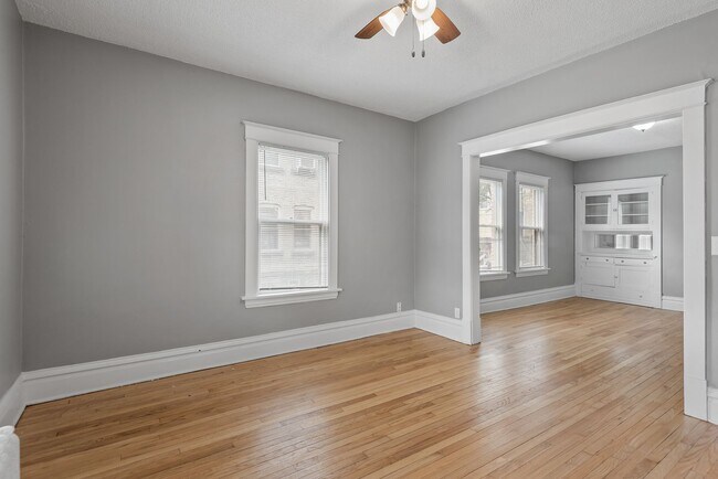 Building Photo - 211 Grotto St N