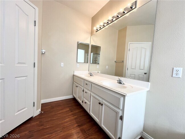 Building Photo - 1737 Buttermilk Dr