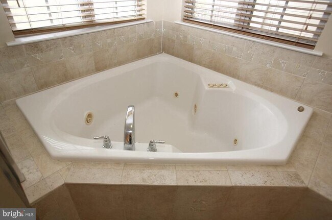 Building Photo - 60 Cypress Point Road