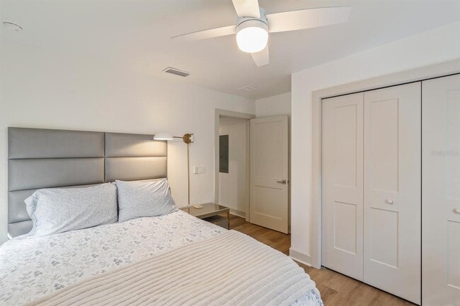 Building Photo - 304 NW 24th St