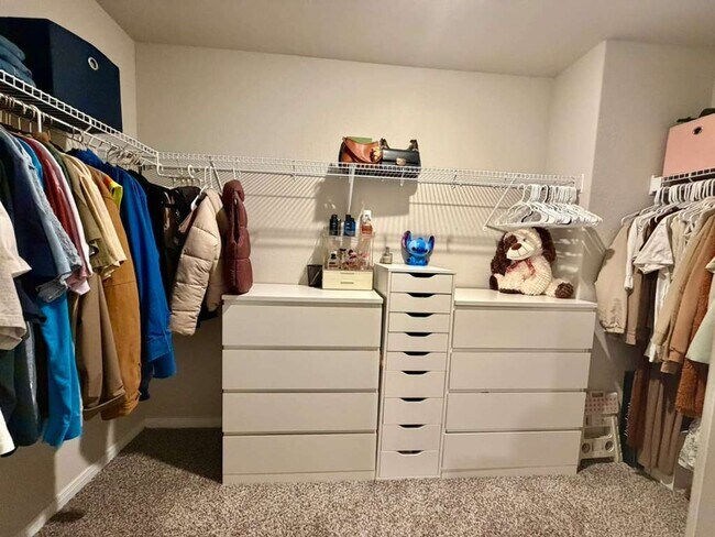 Building Photo - Like-New 4 Bedroom Home in Growing Community – Move-In Ready!