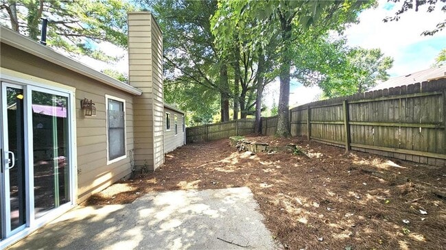 Building Photo - 105 Brooks Bridge Ct
