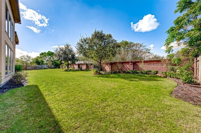Building Photo - 2914 Cotswold Lane