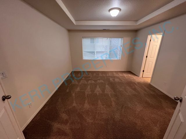 Building Photo - 4 Bd / 2.5 Bth - Central A/C - Attached Ga...