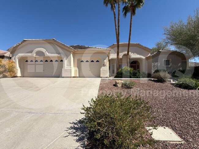 Primary Photo - 902 E Desert Flower Ln