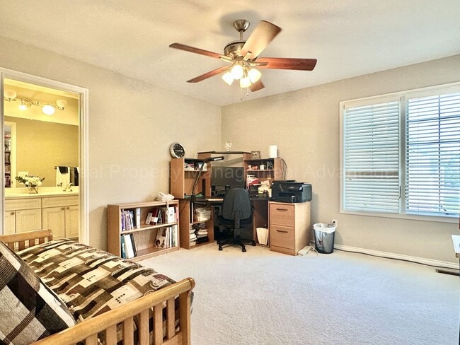 Building Photo - Spacious 4-Bed Colonial in Troy’s Stone Ha...