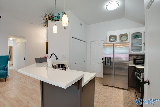 Building Photo - 210 Cypress Creek Dr