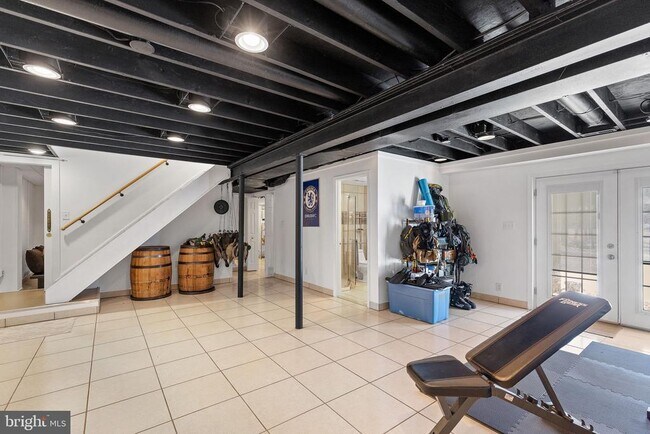 Building Photo - 9 Lakeview Terrace