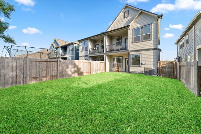Building Photo - 331 E Coralburst Lp