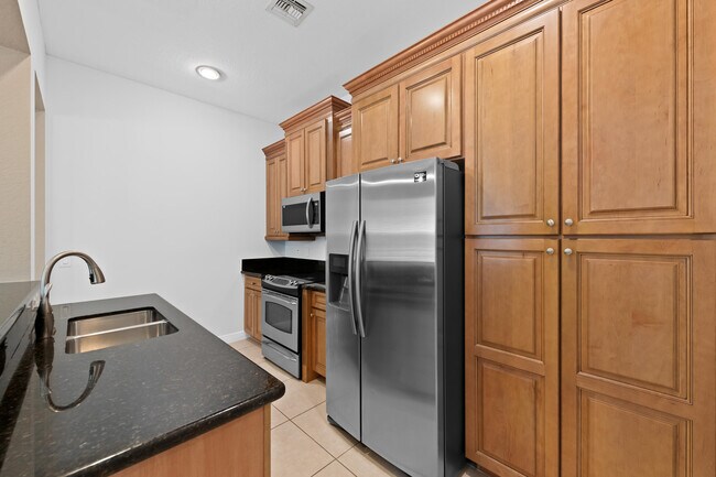 Building Photo - 870 NW 83rd Ln