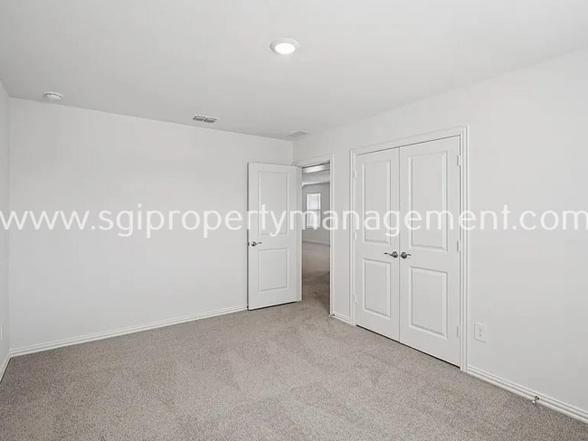Building Photo - 522 Blanton St