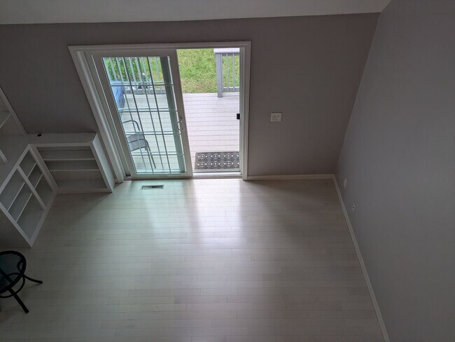 Building Photo - 56 Glengarry Dr