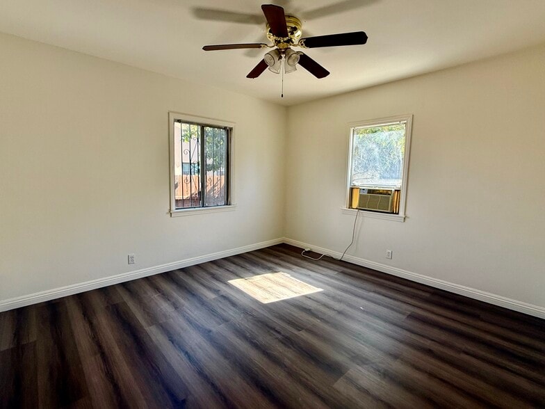 Bedroom 2 - 330 W Bencamp St