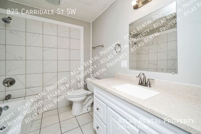 Building Photo - 825 Carridale St SW