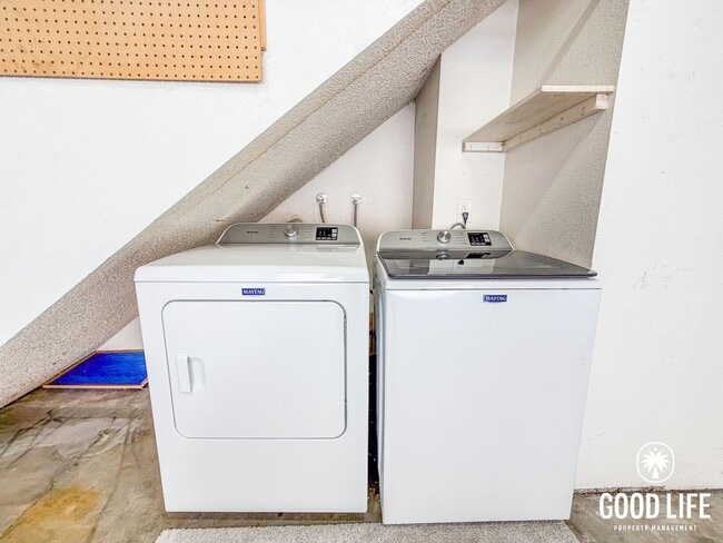 Building Photo - SD: Spacious 2BD/2.5BA home in Del Cerro with Fireplace, Private Balcony & 2-Car Garage