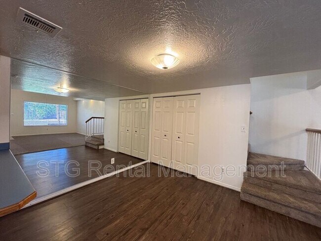 Building Photo - 777 S 400 E