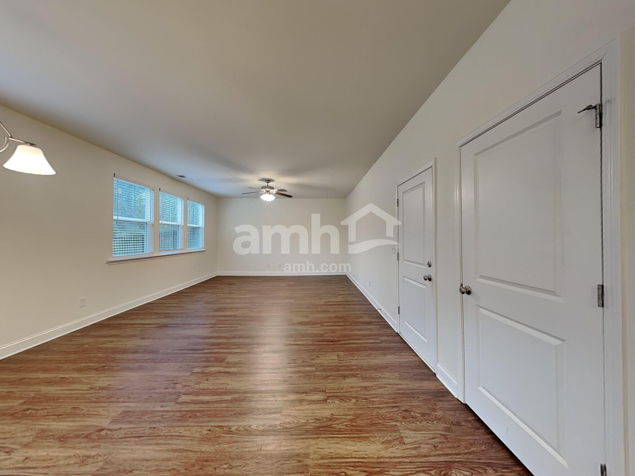 Building Photo - 109 Fairway Dr