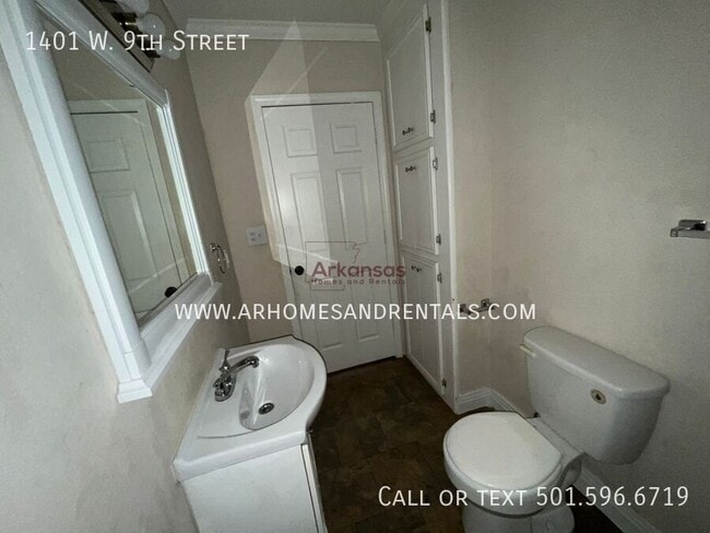 Building Photo - 1401 W 9th St