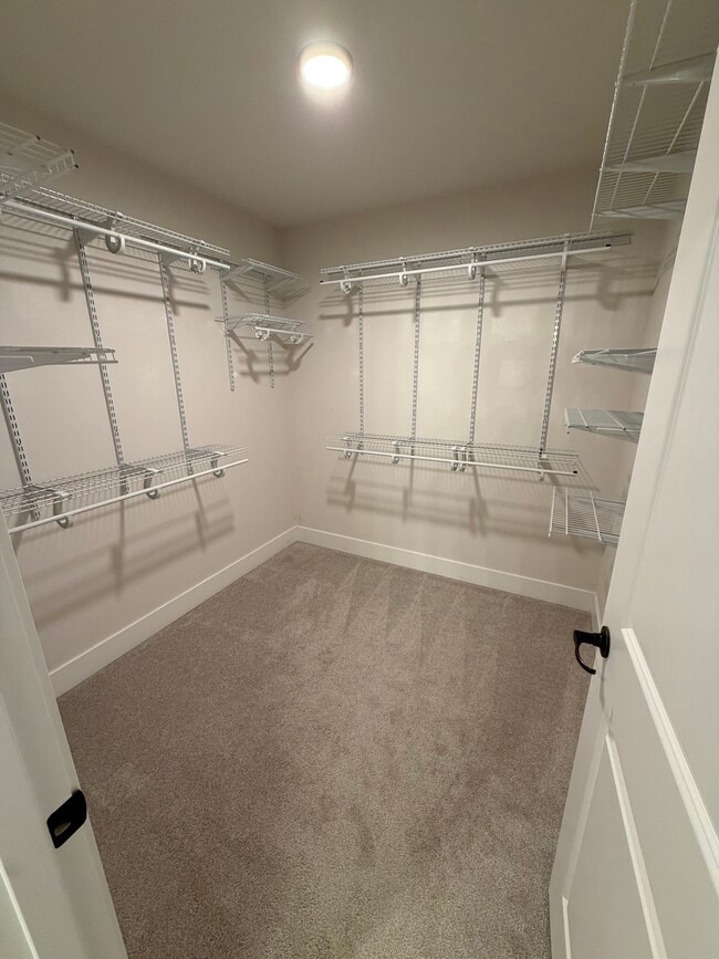 Building Photo - 14717 73rd St E