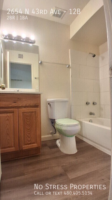 Building Photo - 2654 N 43rd Ave