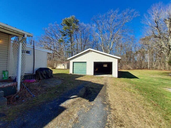 Building Photo - 381 Furnace Rd