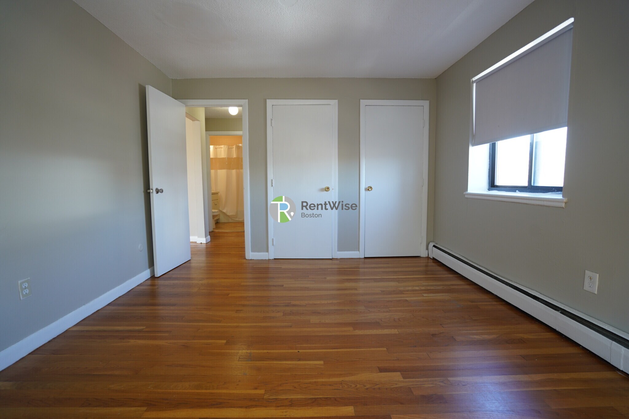 Building Photo - 122 Dustin St