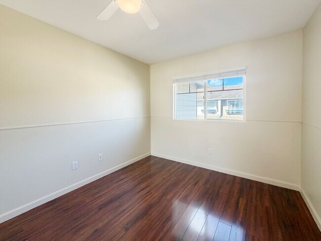Building Photo - 91-1031 Kaimalie St #4K5