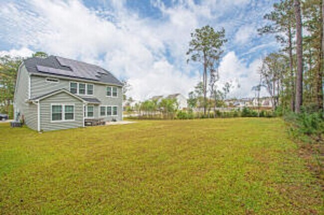Building Photo - Available March 10th. Beautiful 6 BR/4.5 BA Home in Tanner Plantation!