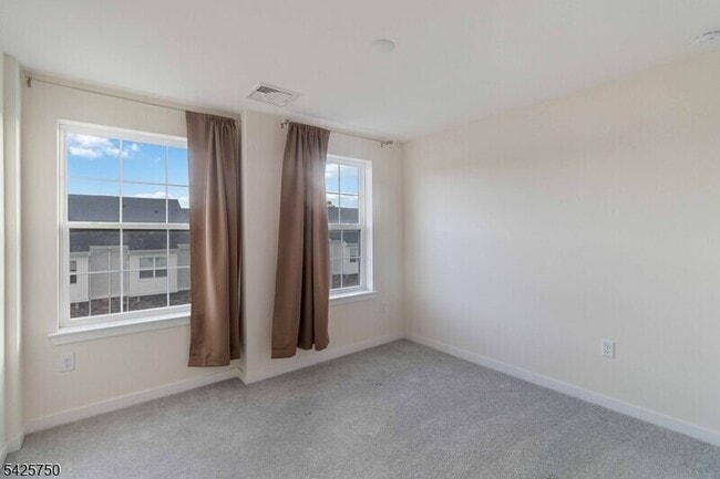 Building Photo - 28 Colgate Dr