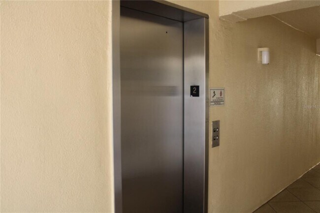 Building Photo - 3810 Gulf of Mexico Dr