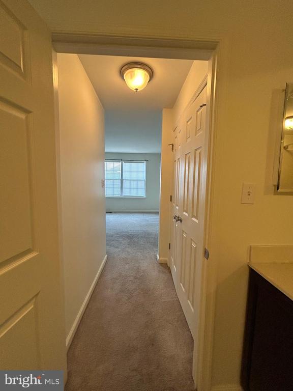 Building Photo - 106 Sirius Dr