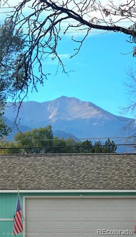 Building Photo - 916 Custer Ave