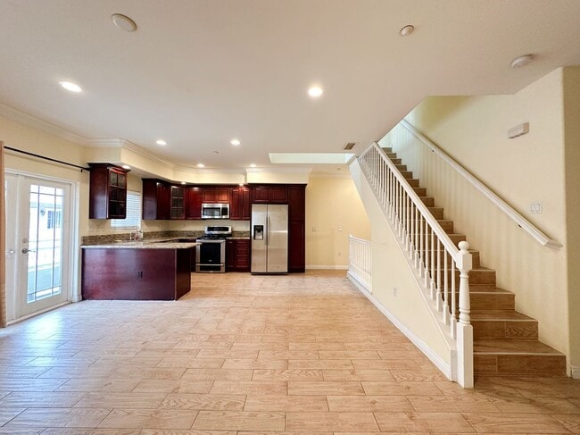 Building Photo - 8257 Golden Cir St