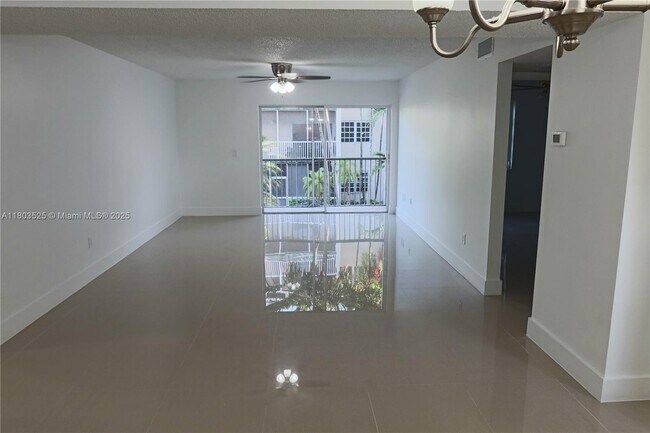 Building Photo - 21121 SW 85th Ave