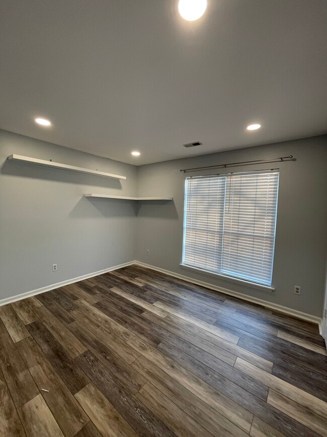 Building Photo - 8601 Findon Pl