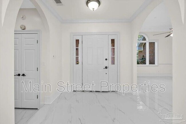 Building Photo - 4700 Bohemia Dr