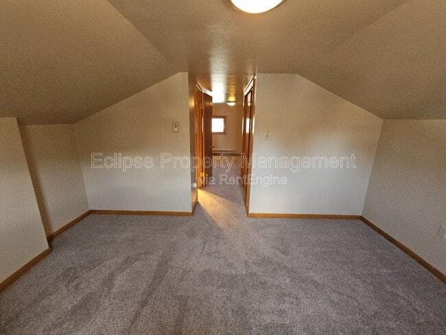 Building Photo - 427 Madison St