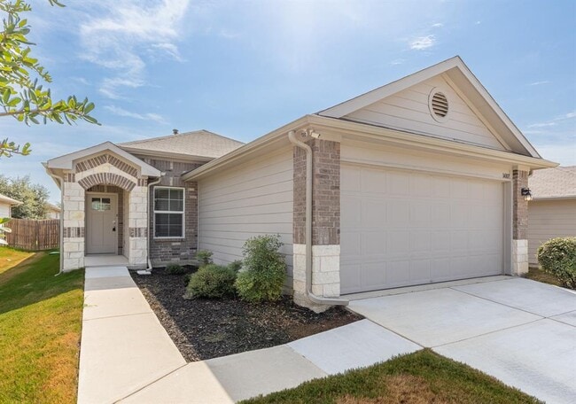 Building Photo - 14007 Levy Ln