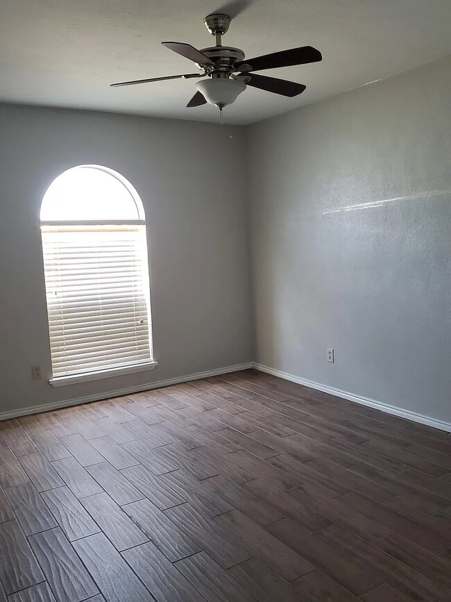 Building Photo - 2944 Furneaux Ln
