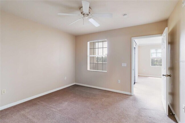 Building Photo - 1040 Villagio Cir