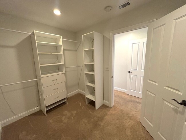 Building Photo - 3 Bedroom pool home available in exclusive Rossmoor neighborhood