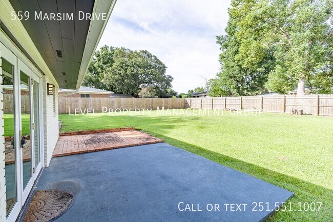 Building Photo - 559 Marsim Dr