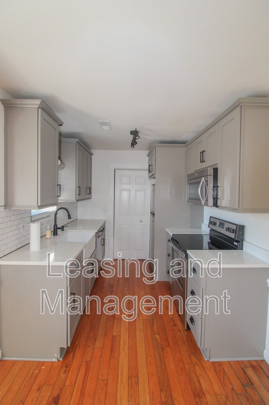 Building Photo - 2004 Vestry Dr