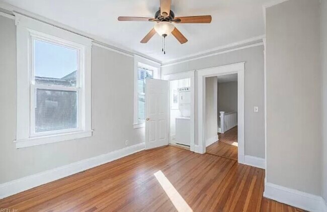 Building Photo - 214 Lucile Ave