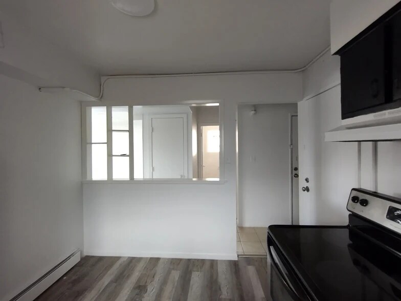 Building Photo - 4744 Rose St