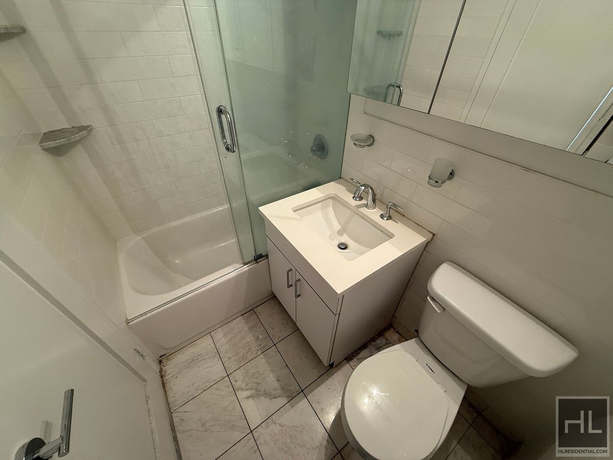 Building Photo - EAST 35 STREET