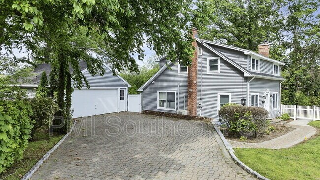 Building Photo - 51 Lake Ave